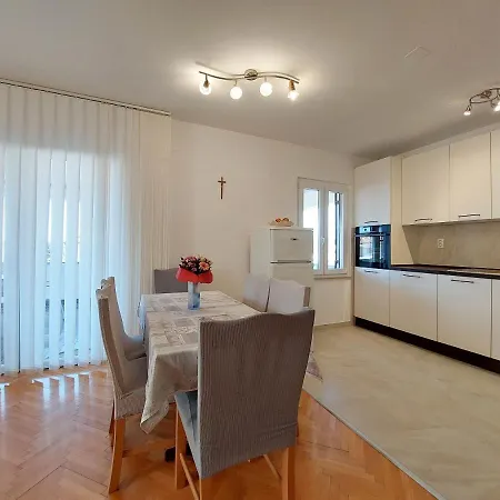Neda Apartment Punat