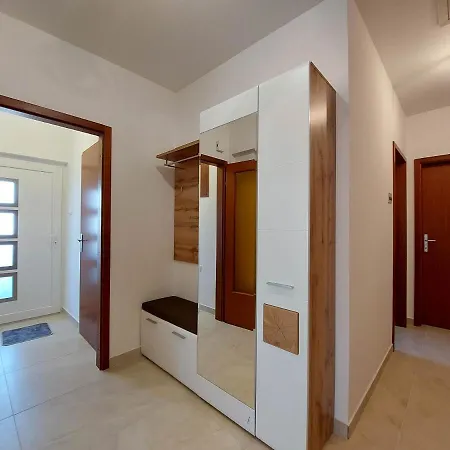 Neda Apartment Punat