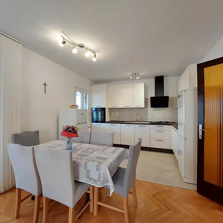 Apartament Neda *